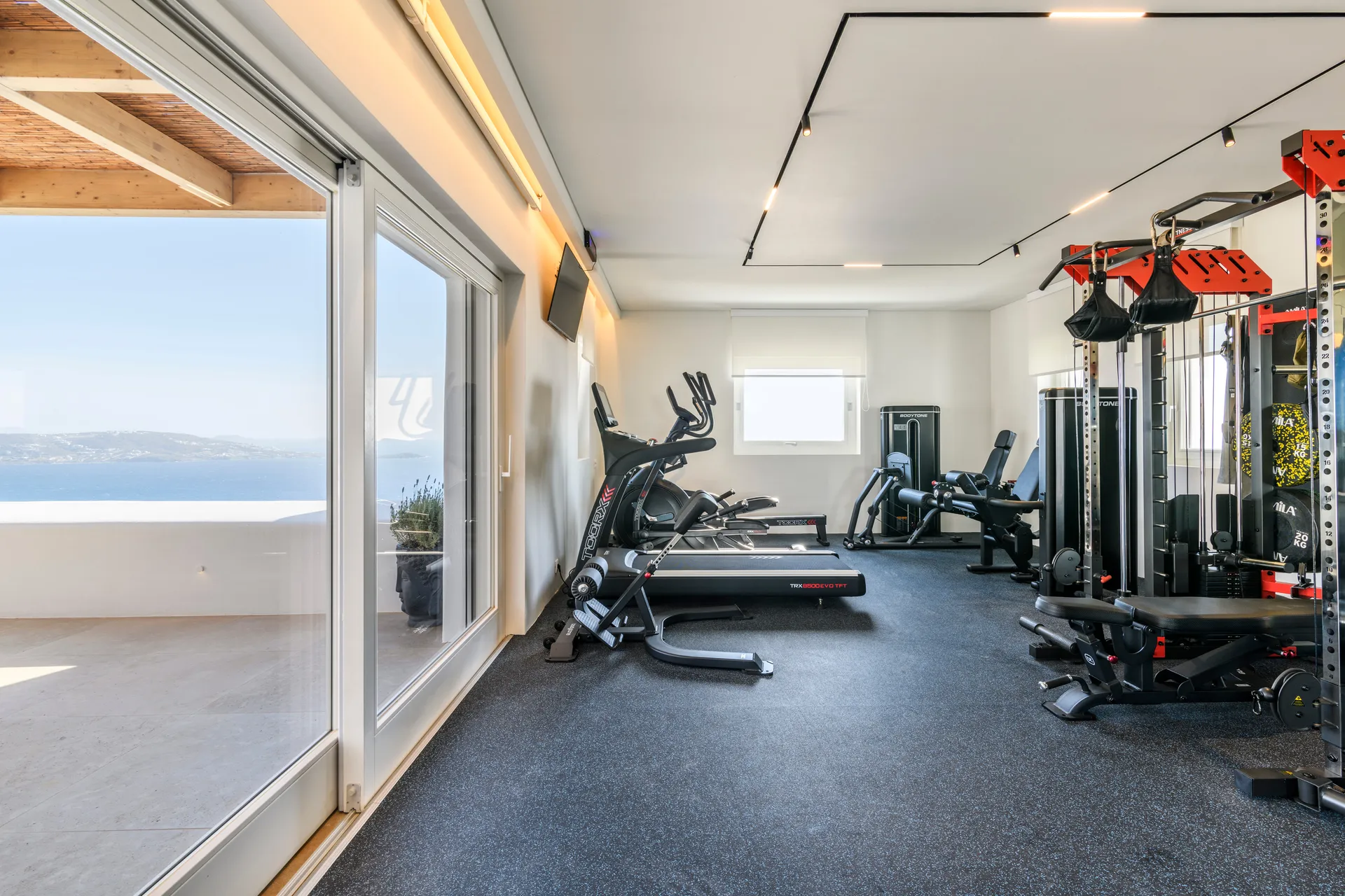 eghts villa mykonos gym